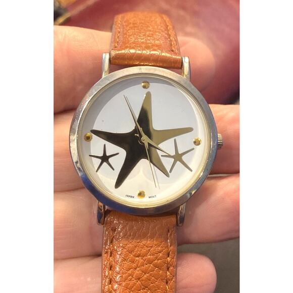 36mm Francesca's Watch, Gold Tone with Star Pattern Face, New Battery - Picture 3 of 3